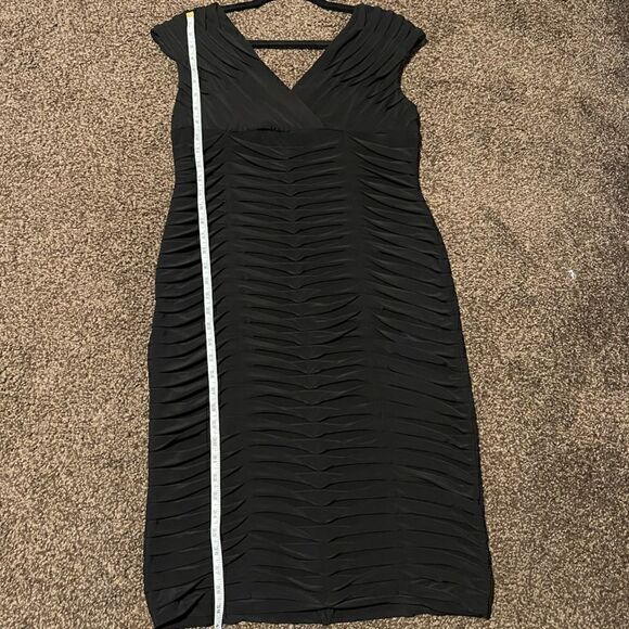 Adrianna Papell- Black Sleeveless Bandage Style Dress, Size 12 - Picture 14 of 14